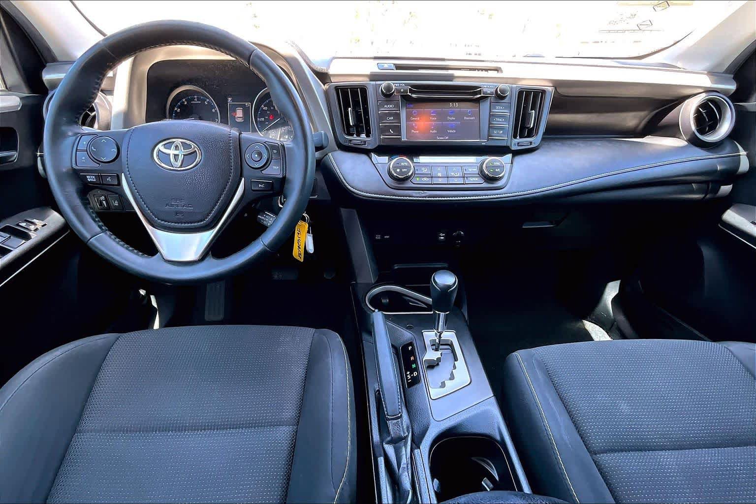 Used 2018 Toyota RAV4 XLE FWD image 13