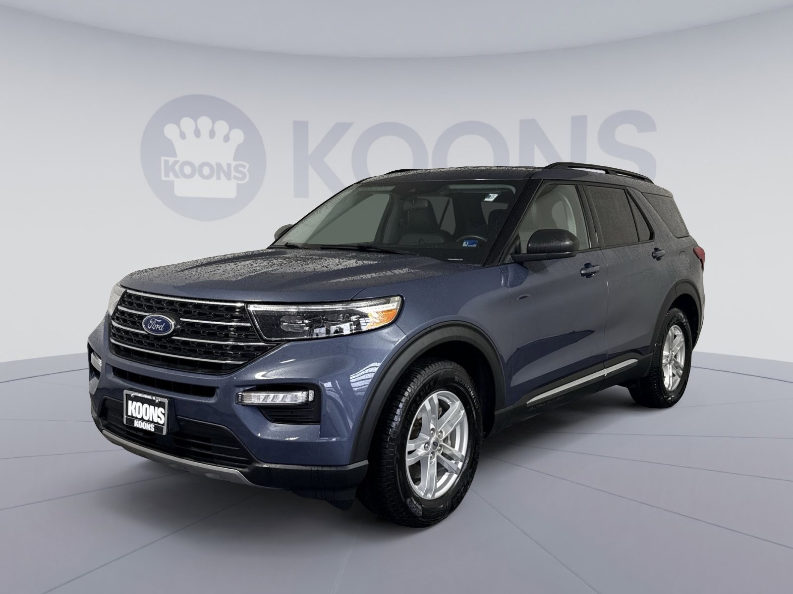 Used 2021 Ford Explorer XLT w/ Equipment Group 202A AWD/4WD image 1