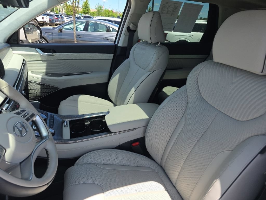 Used 2025 Hyundai Palisade Calligraphy AWD/4WD image 18