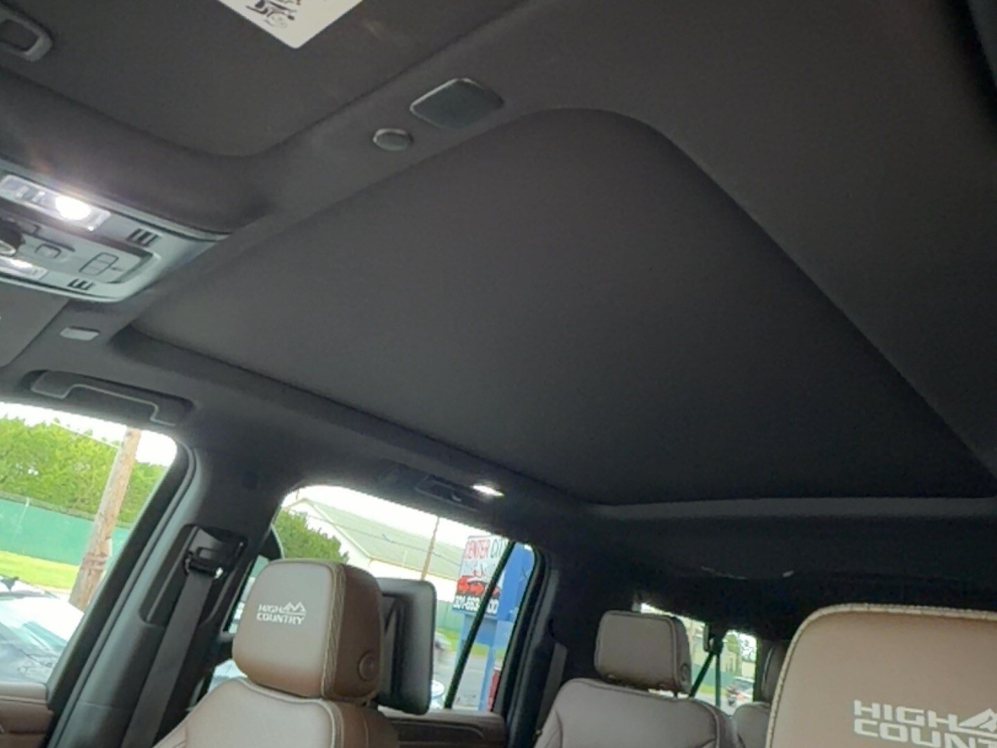 Used 2022 Chevrolet Suburban High Country w/ LPO, Illumination Package AWD/4WD image 18
