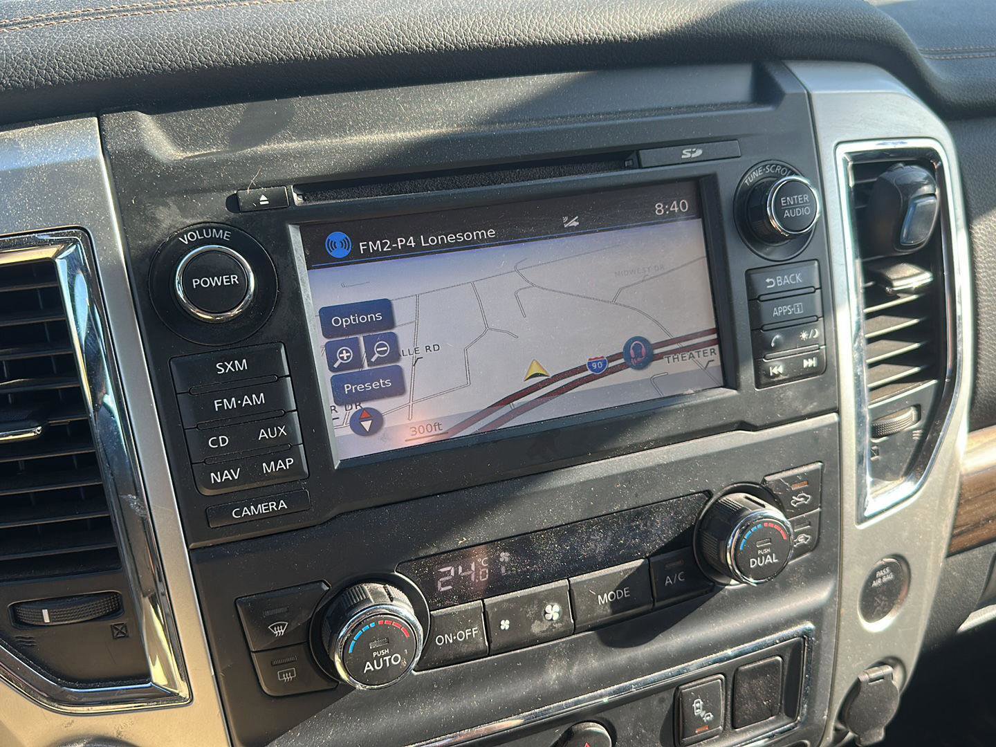 Used 2017 Nissan Titan SL image 20
