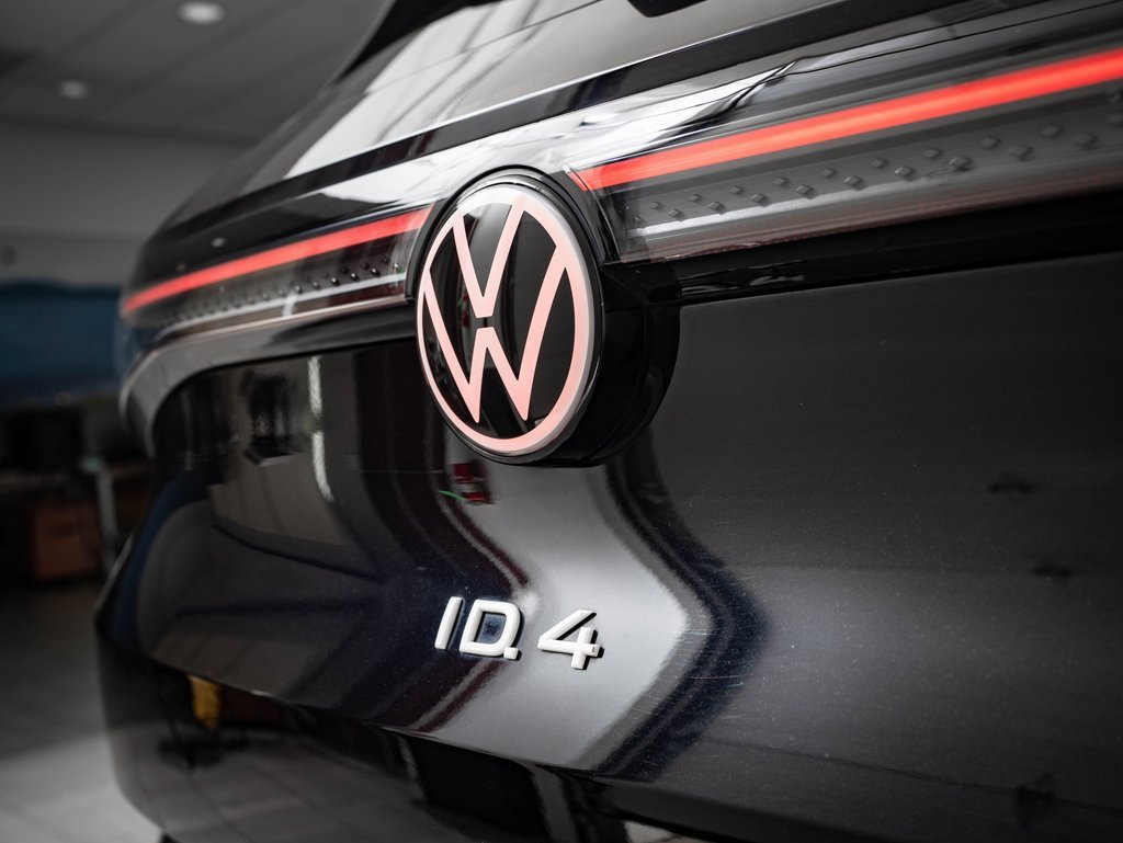 Used 2024 Volkswagen ID.4 S image 16