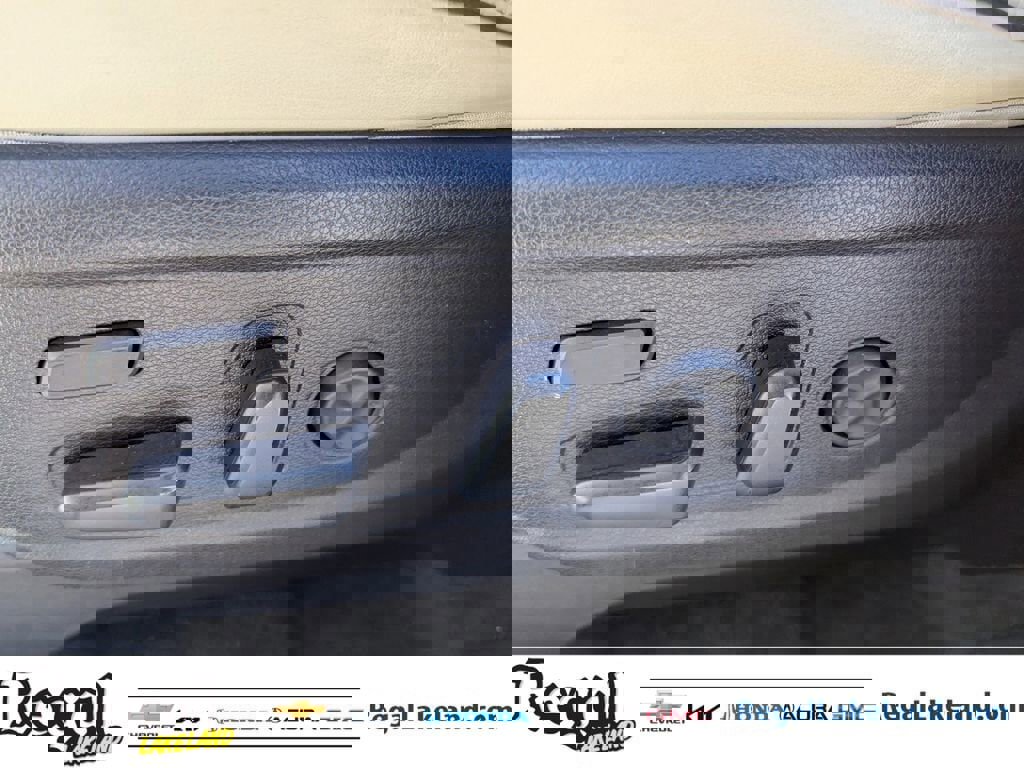 Used 2022 Hyundai Palisade Calligraphy w/ Winter Package image 19