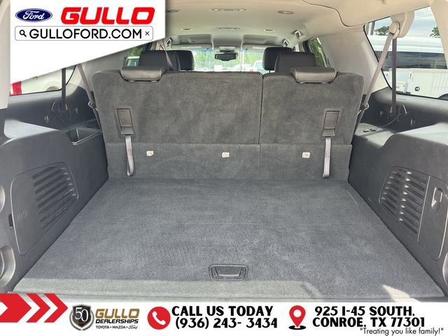 Used 2015 Chevrolet Suburban LT w/ Texas Edition RWD image 10