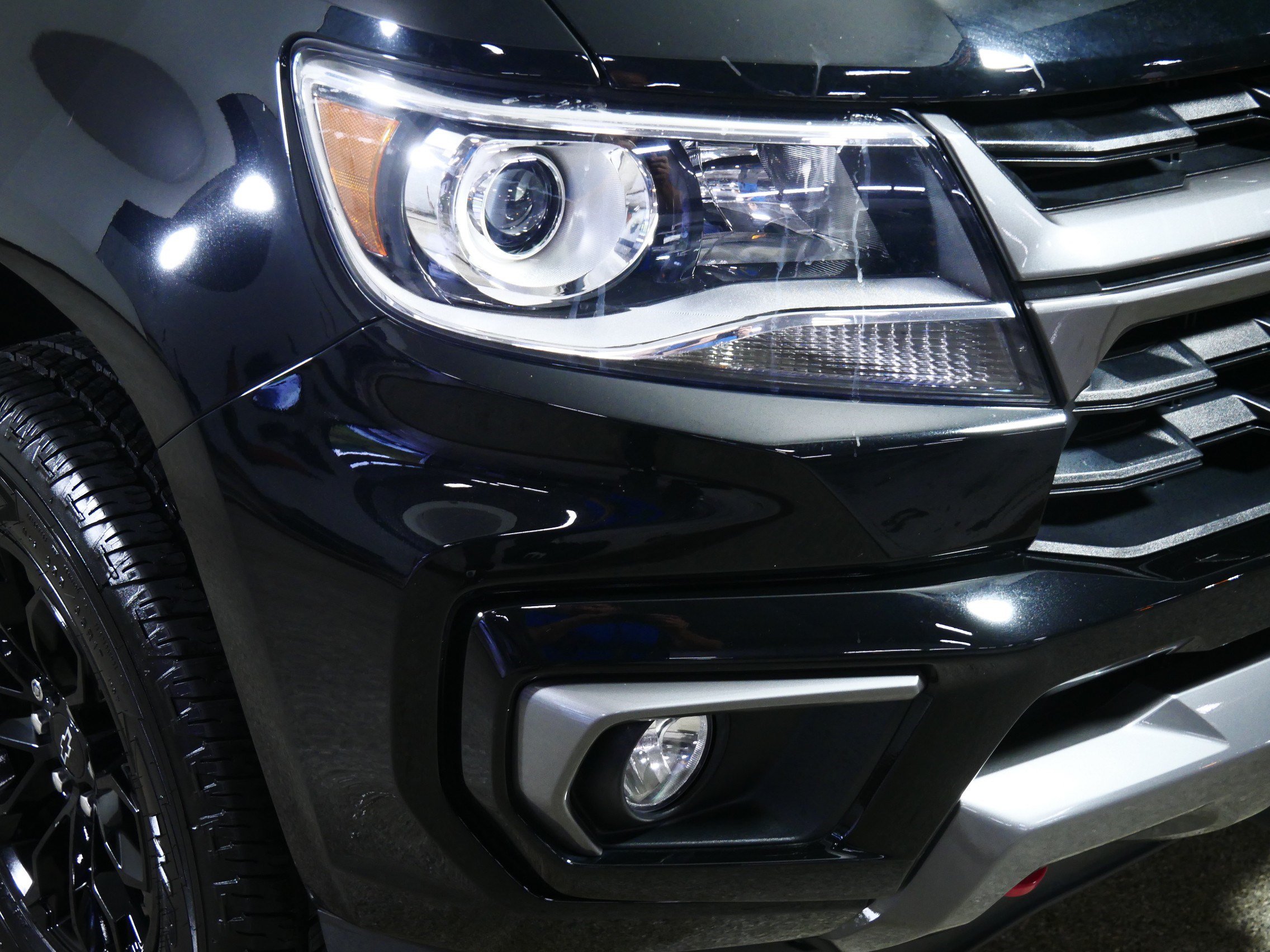 Used 2022 Chevrolet Colorado Z71 w/ Trail Boss Package AWD/4WD image 16