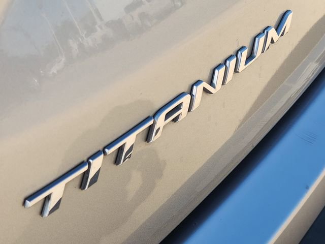 Used 2024 Ford Edge Titanium image 12