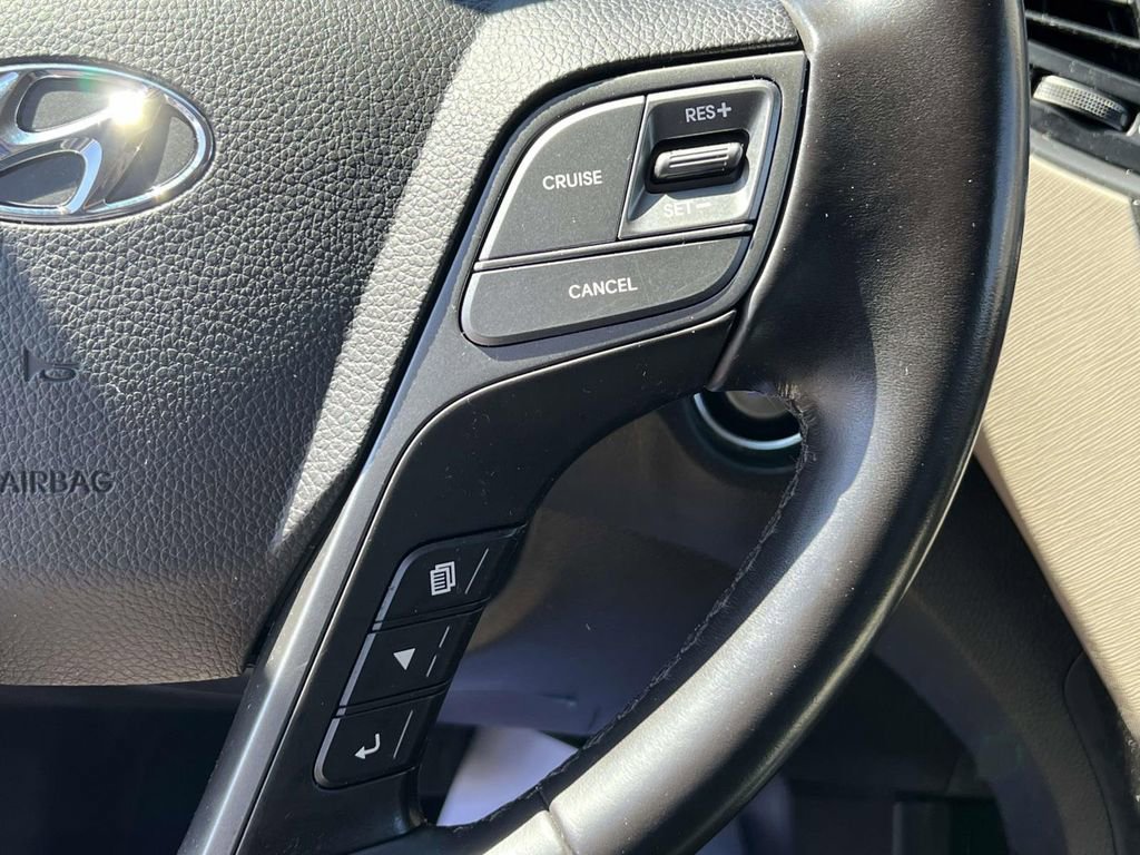 Used 2017 Hyundai Santa Fe Sport image 23