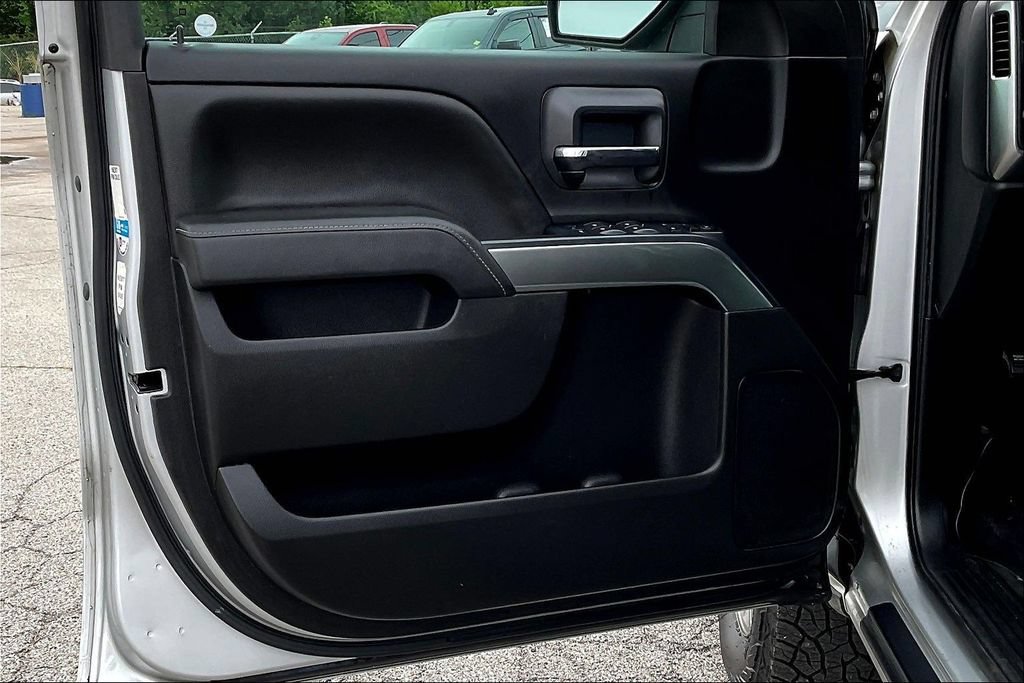 Used 2019 Chevrolet Silverado 1500 LT AWD/4WD image 18