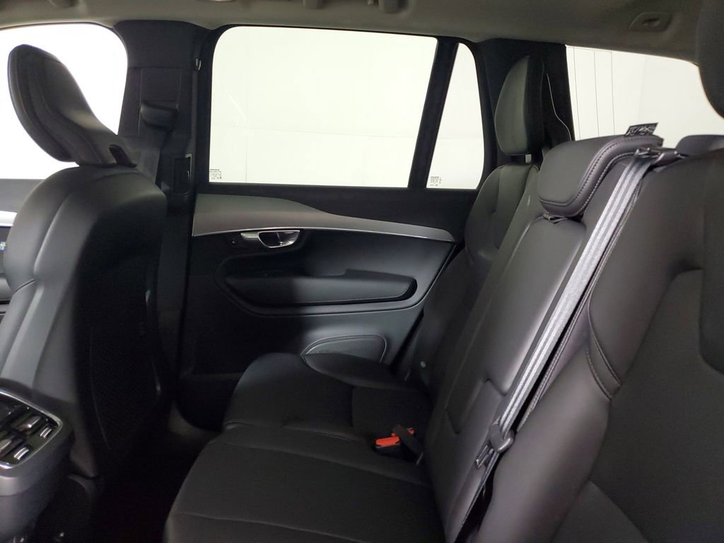 Certified 2025 Volvo XC90 B5 Core AWD/4WD image 12