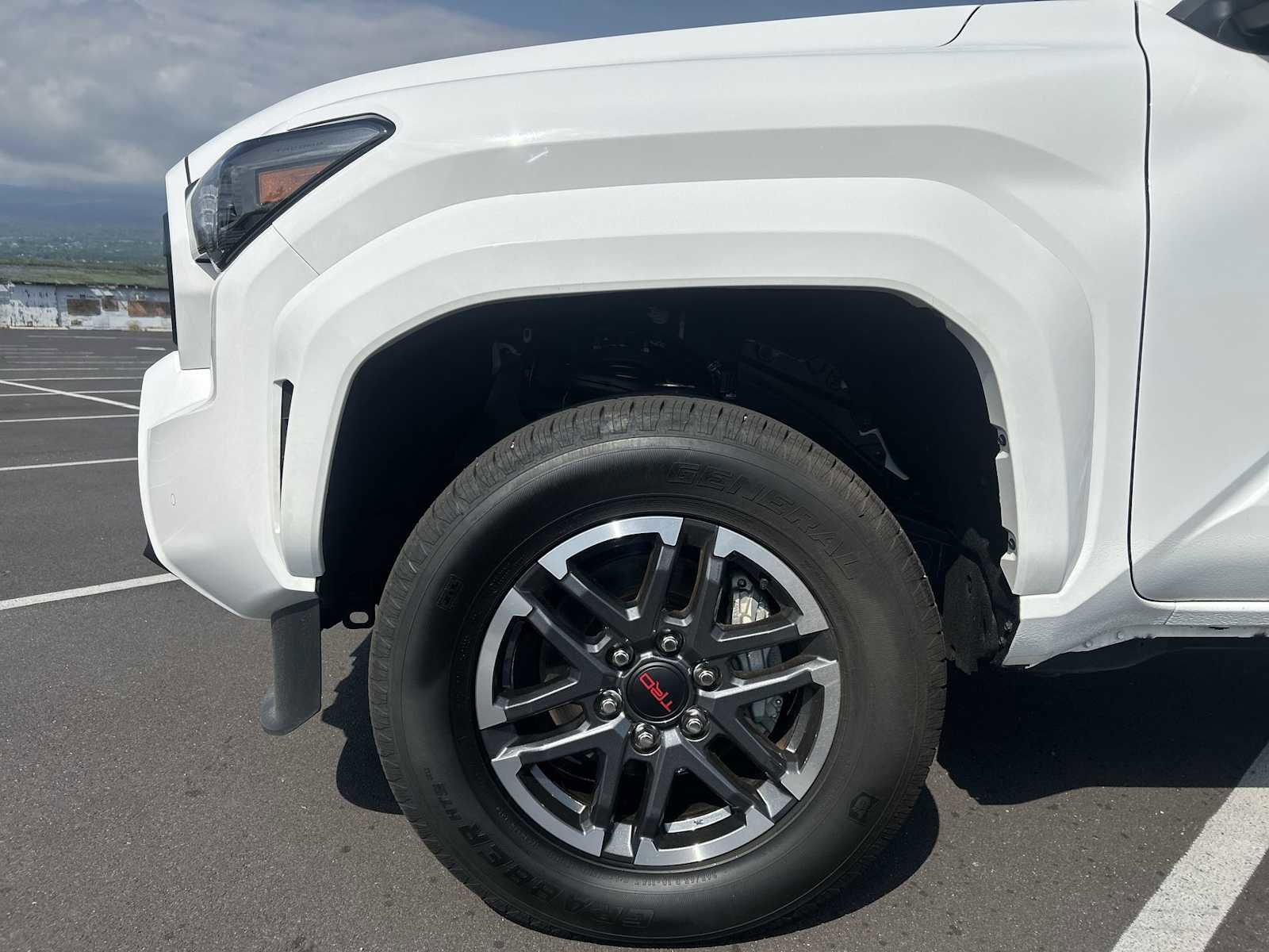 Used 2024 Toyota Tacoma TRD Sport AWD/4WD image 19