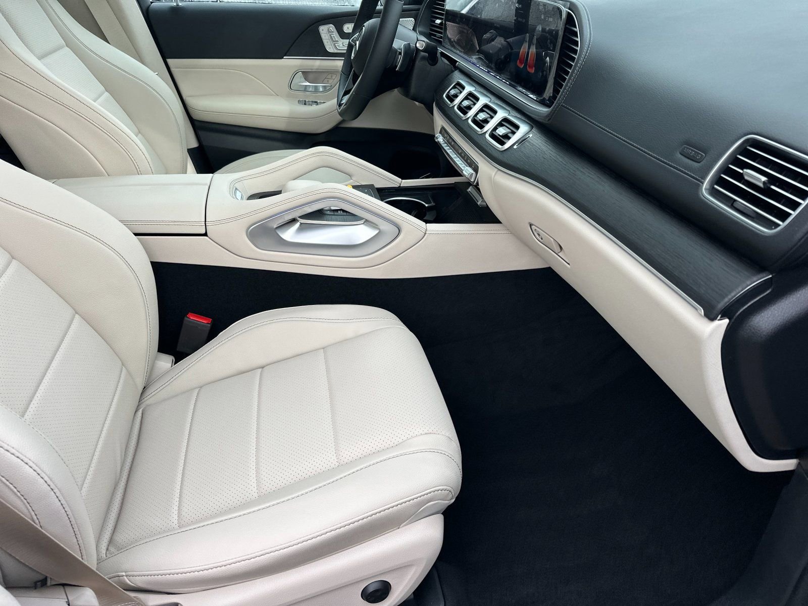 New 2026 Mercedes-Benz GLE 450 4MATIC image 16