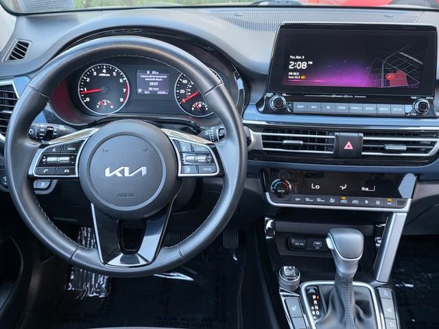 Used 2023 Kia Seltos Nightfall Edition image 12