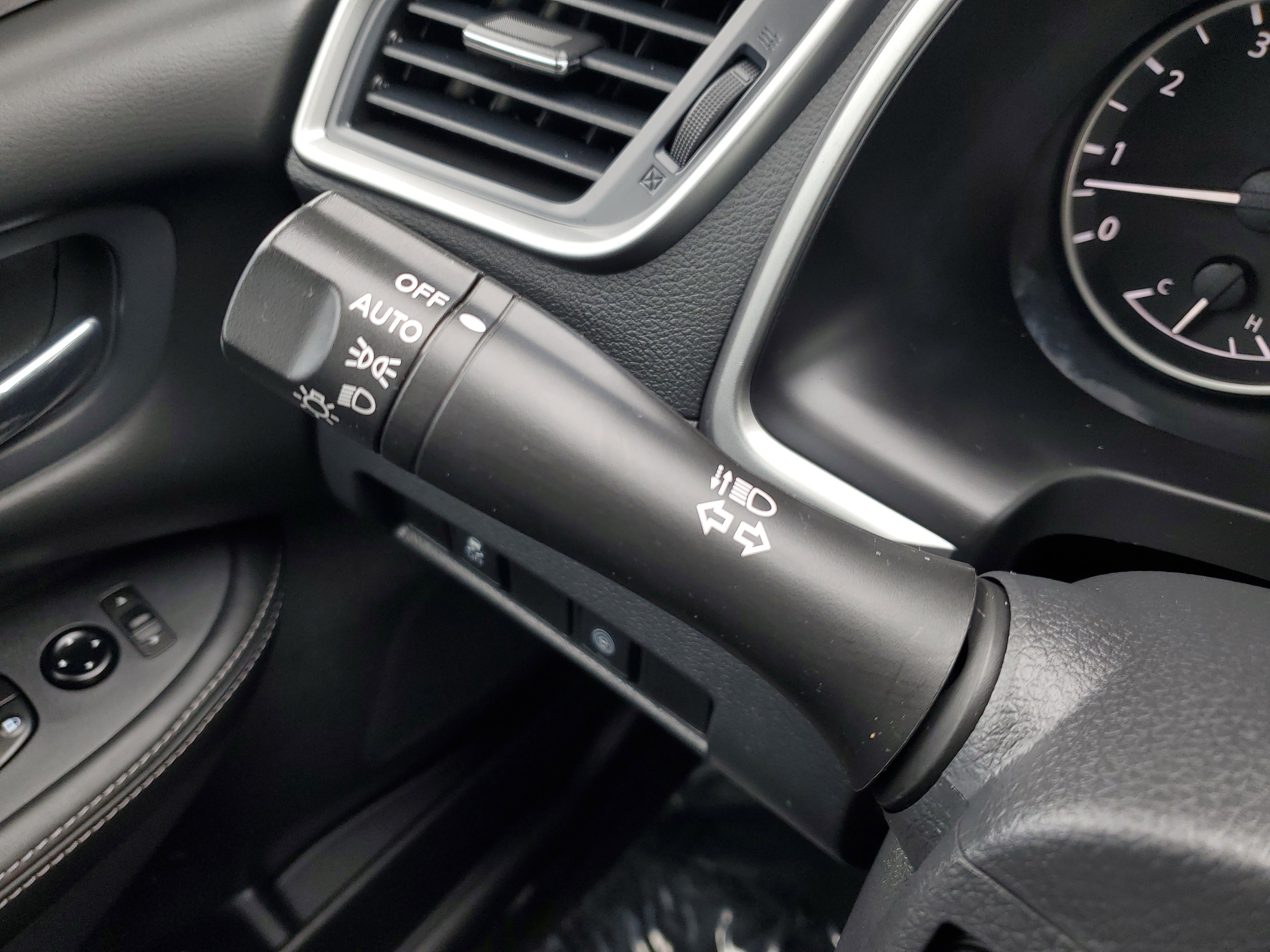 Used 2020 Nissan Murano SV image 20