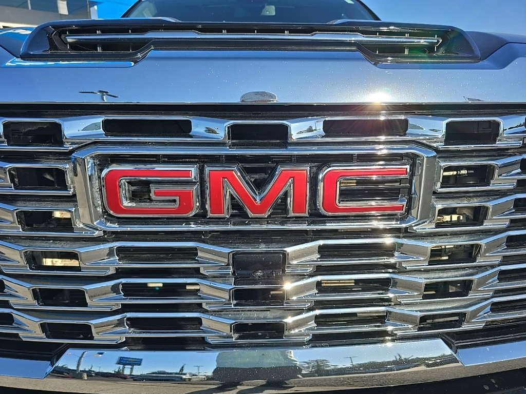 Used 2025 GMC Sierra 3500 Denali image 37
