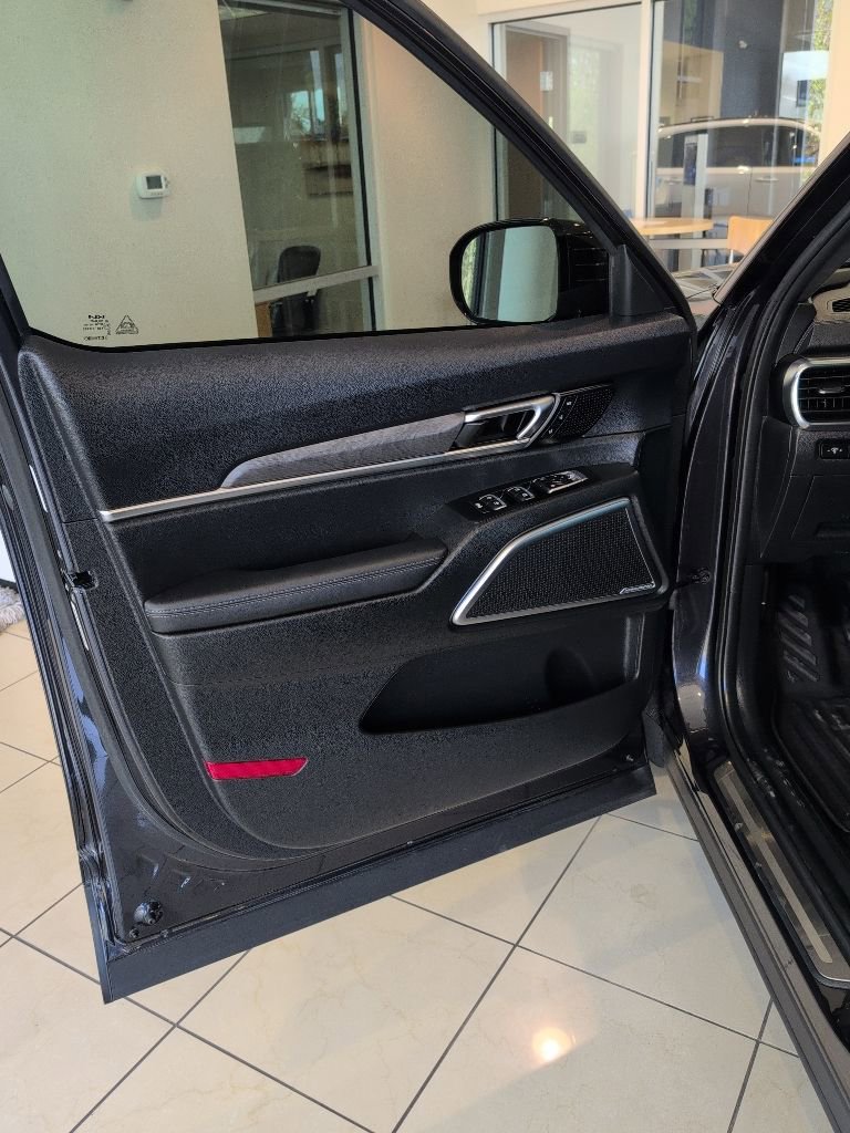 Used 2025 Kia Telluride SX Prestige X-Line AWD/4WD image 8