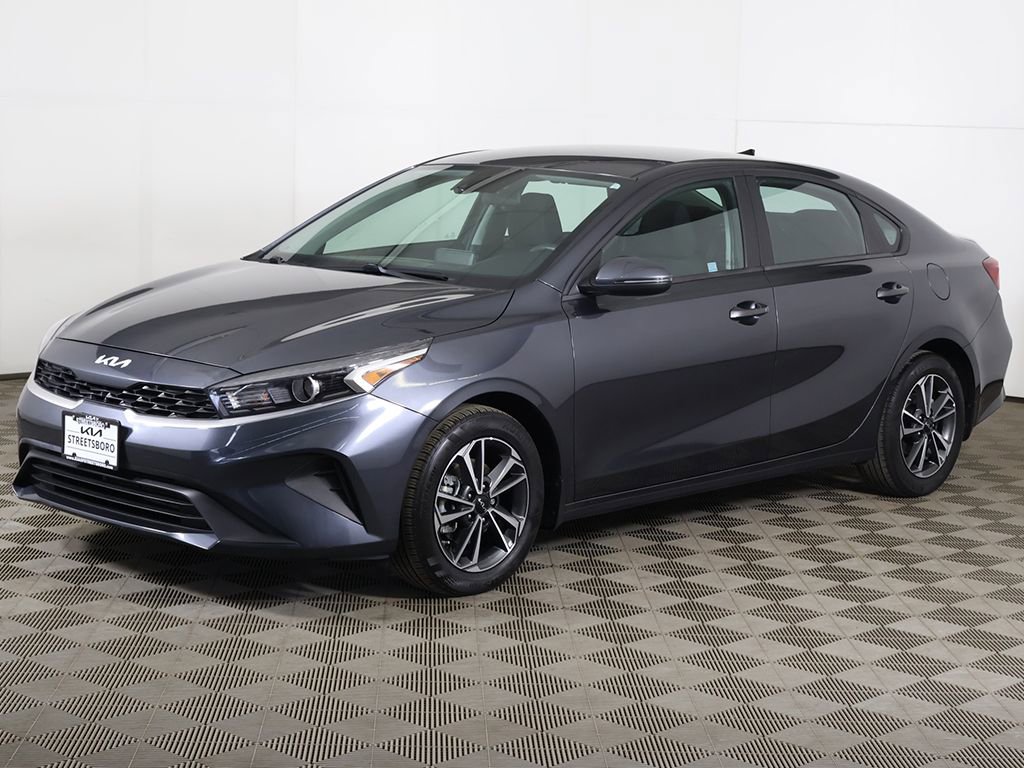 Used 2023 Kia Forte LXS w/ LXS Technology Package image 7