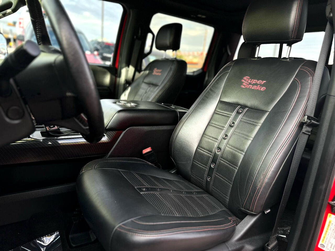 Used 2019 Ford F150 Lariat w/ Equipment Group 502A Luxury image 10