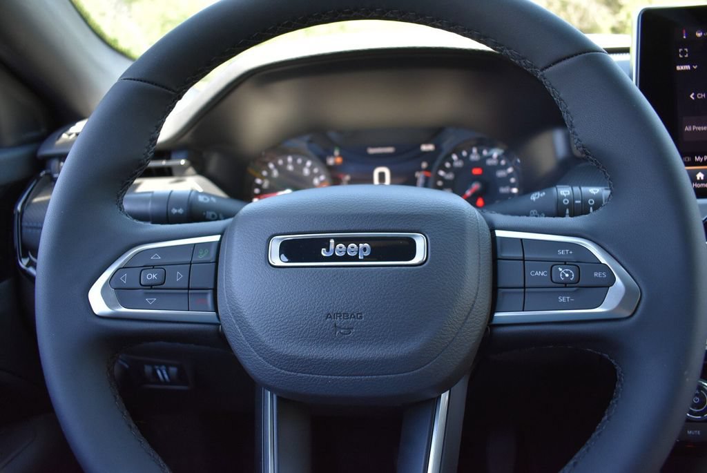 New 2026 Jeep Compass Latitude AWD/4WD image 13