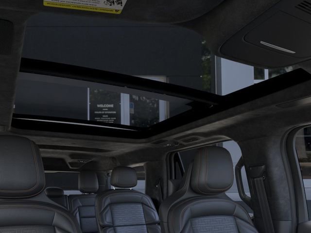 New 2025 Lincoln Navigator L Black Label AWD/4WD image 22