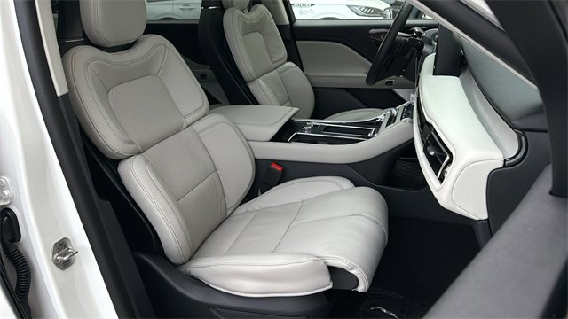 New 2026 Lincoln Aviator Reserve image 11