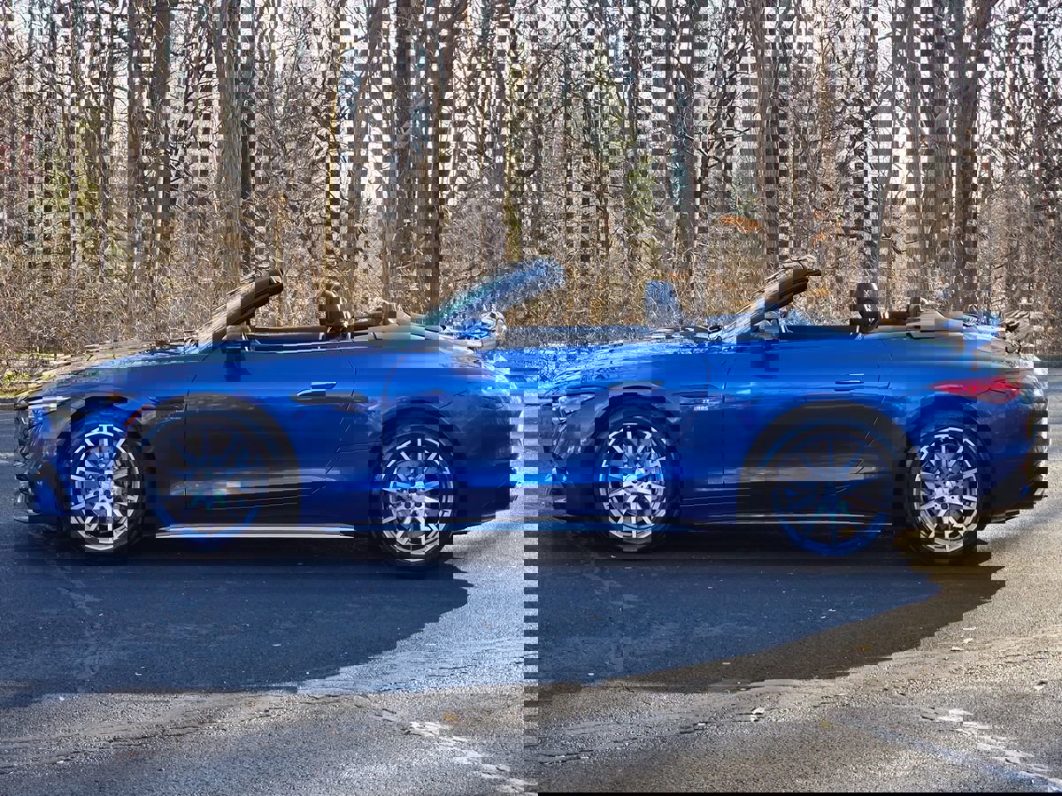 Used 2024 Mercedes-Benz SL 43 AMG image 3