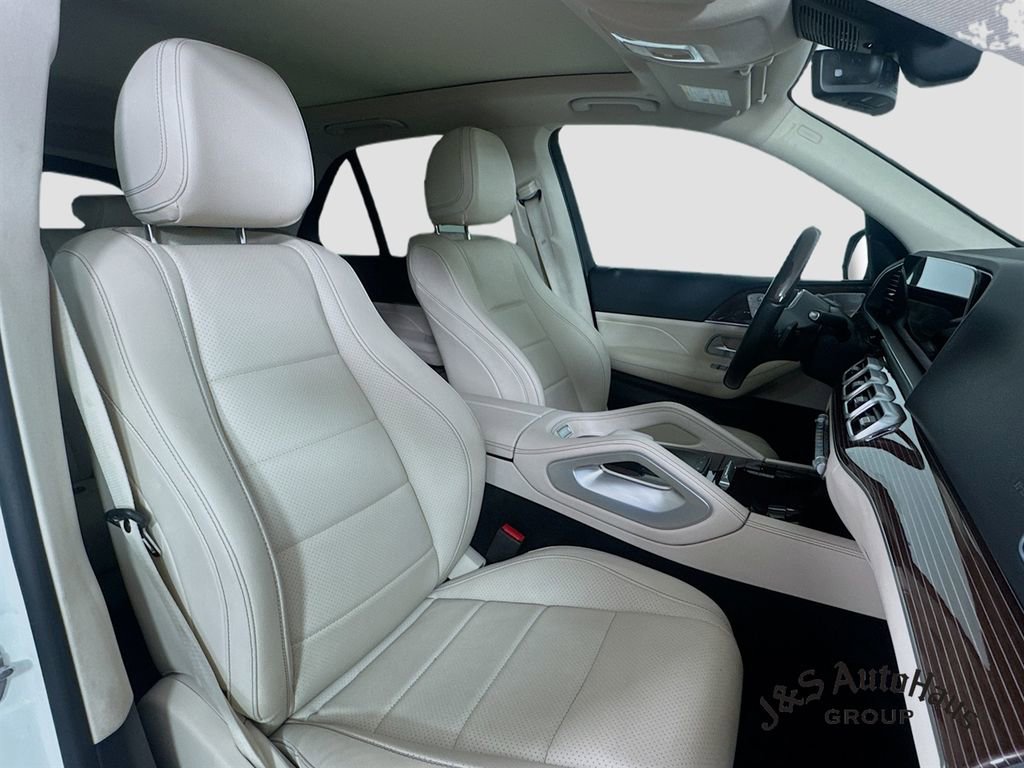 Used 2022 Mercedes-Benz GLE 350 4MATIC w/ AMG Line Exterior image 37