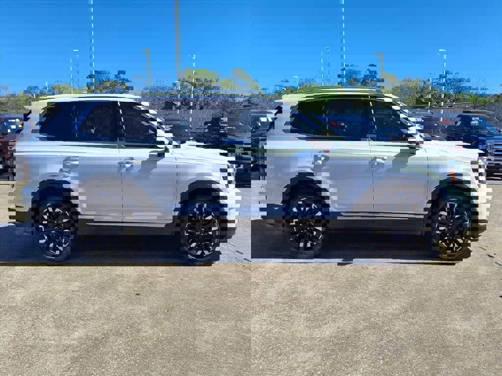 Used 2023 Kia Telluride SX image 6