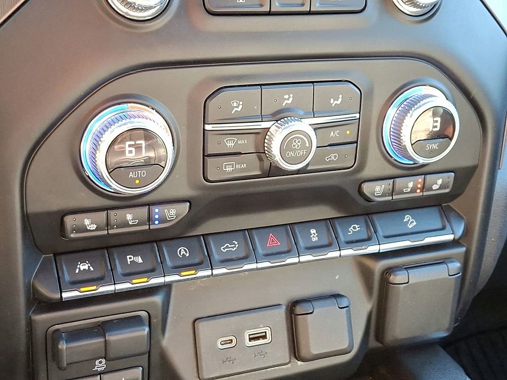 Used 2020 GMC Sierra 1500 AT4 w/ AT4 Premium Package image 16