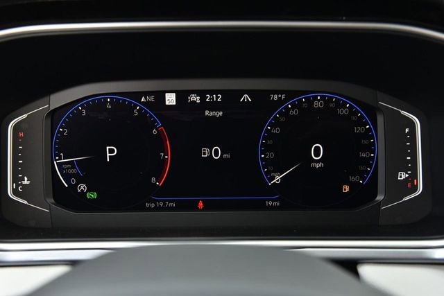 New 2025 Volkswagen Taos SEL image 11