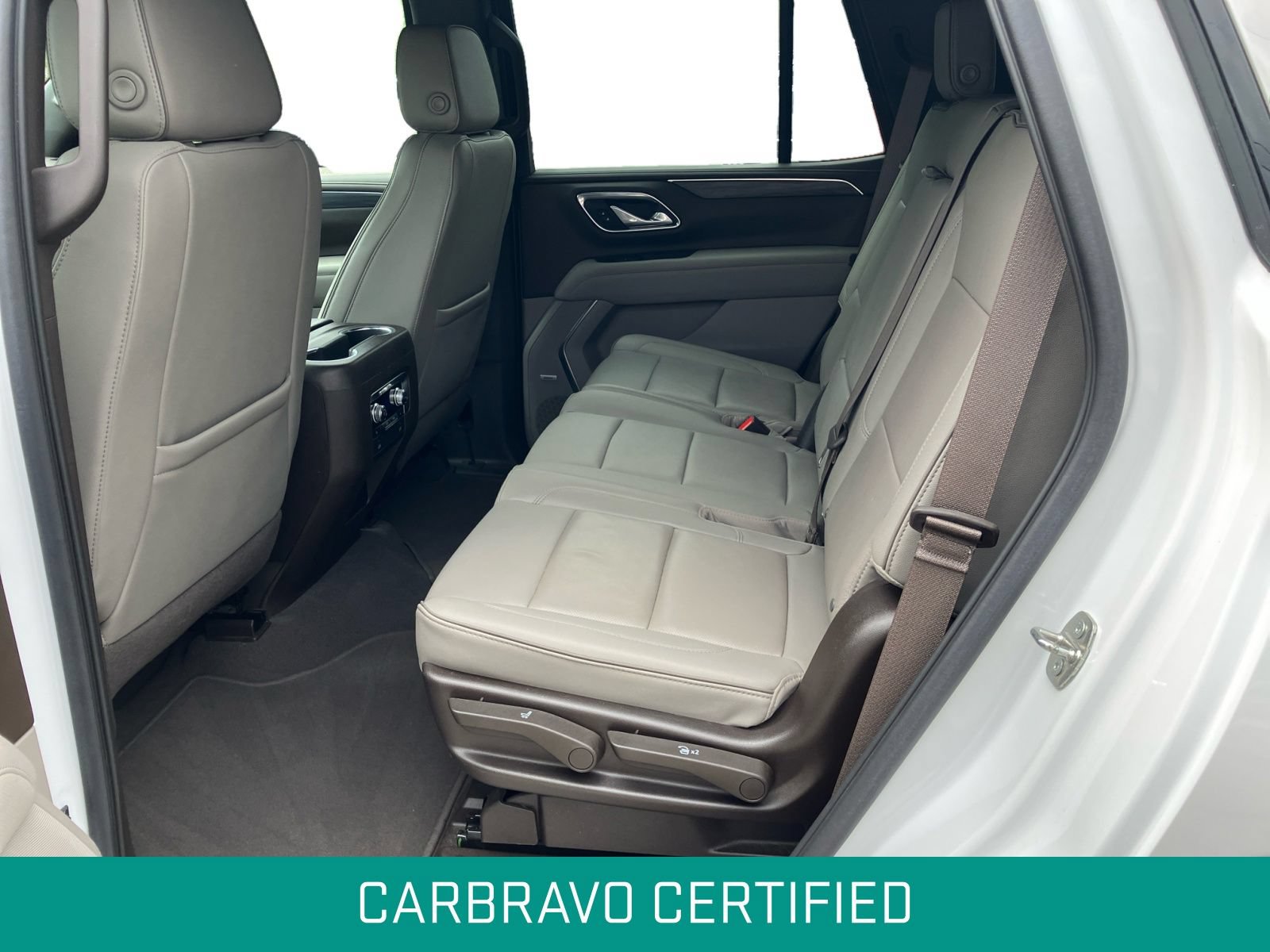 Certified 2022 GMC Yukon SLT w/ SLT Luxury Package AWD/4WD image 9