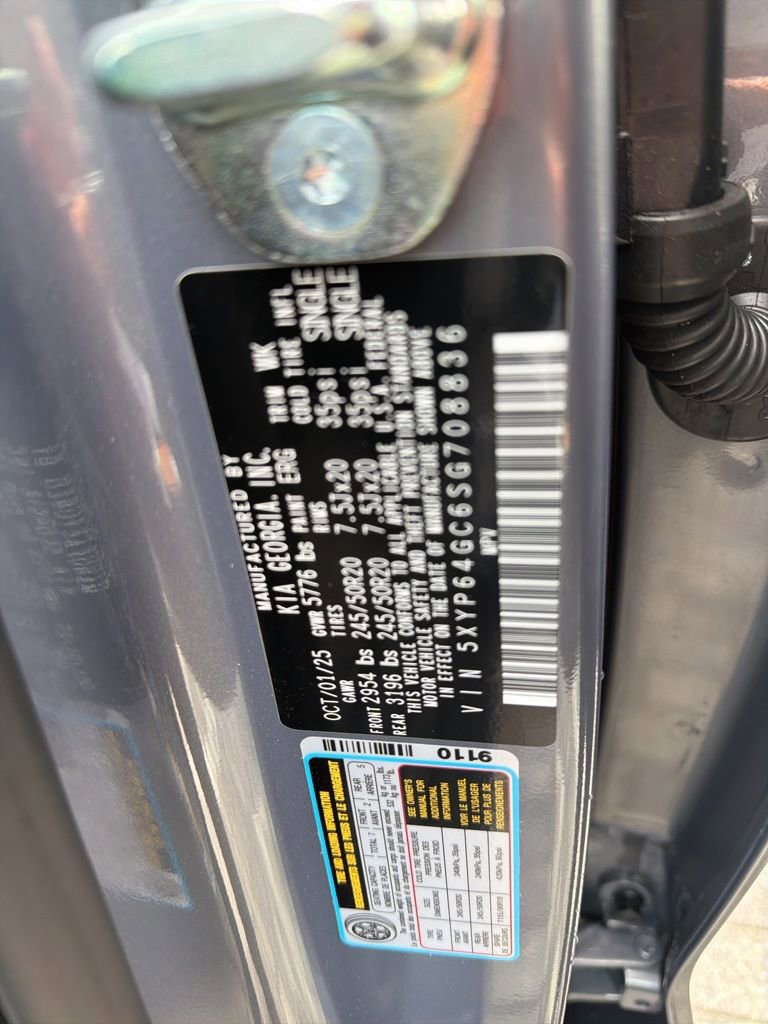 Used 2025 Kia Telluride S image 9