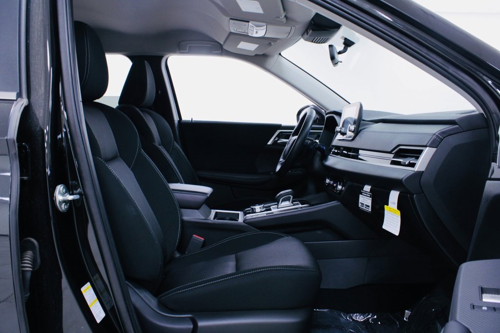 Used 2024 Mitsubishi Outlander ES image 28