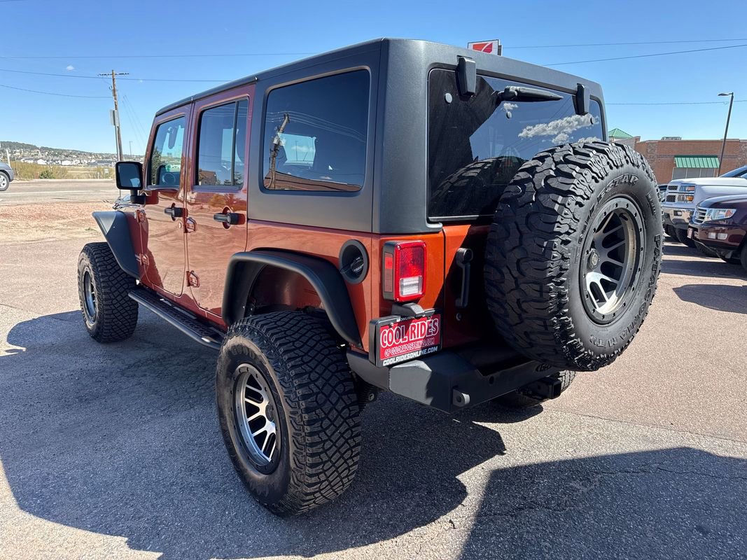Used 2014 Jeep Wrangler Unlimited Rubicon w/ Connectivity Group AWD/4WD image 4