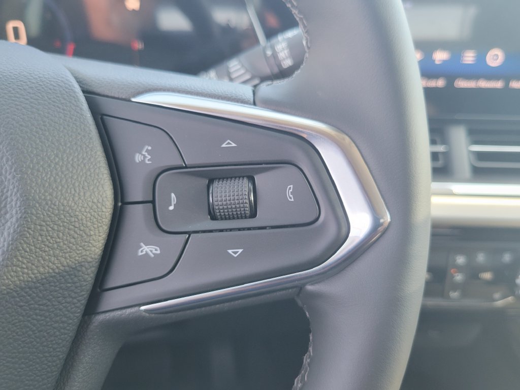 New 2026 Chevrolet Trax LT w/ Driver Confidence Package FWD image 5