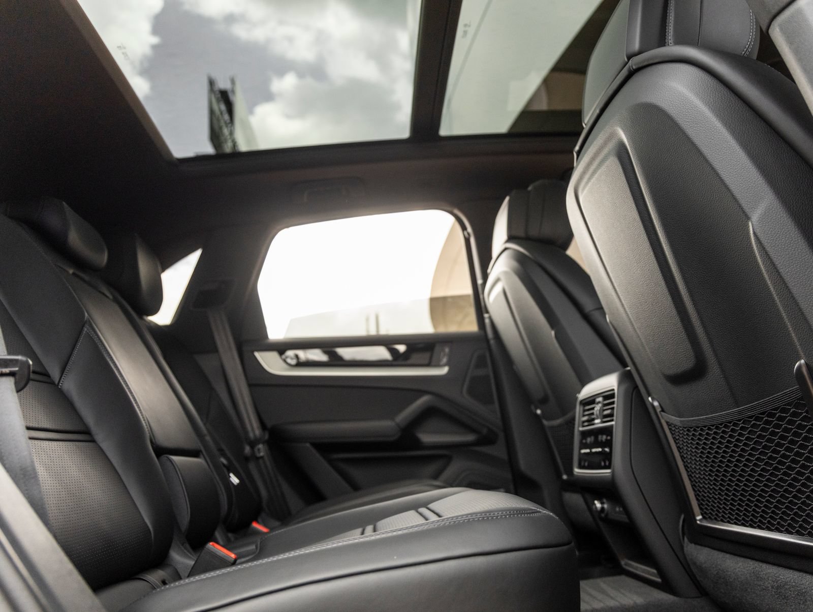 New 2026 Porsche Cayenne S AWD/4WD image 40