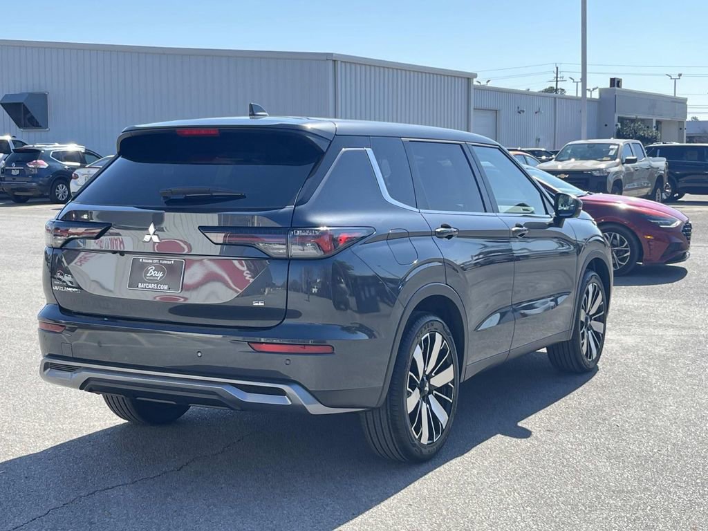 New 2026 Mitsubishi Outlander SE image 4