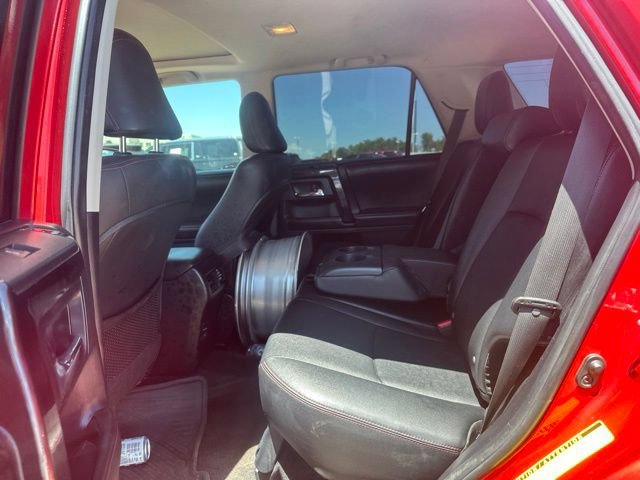 Used 2015 Toyota 4Runner Trail Premium w/ Four Season Floor Mat Package AWD/4WD image 15