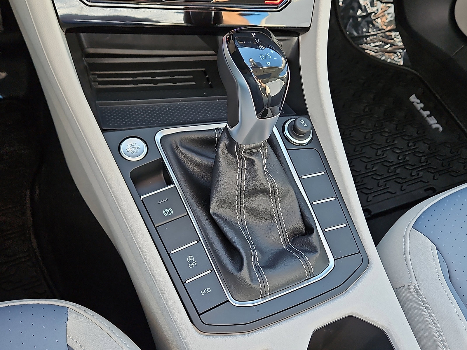 New 2026 Volkswagen Jetta SE image 14