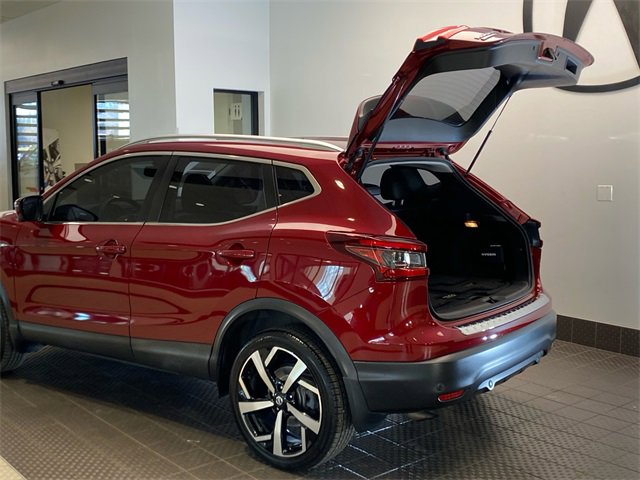 Used 2020 Nissan Rogue Sport SL w/ Premium Package image 25