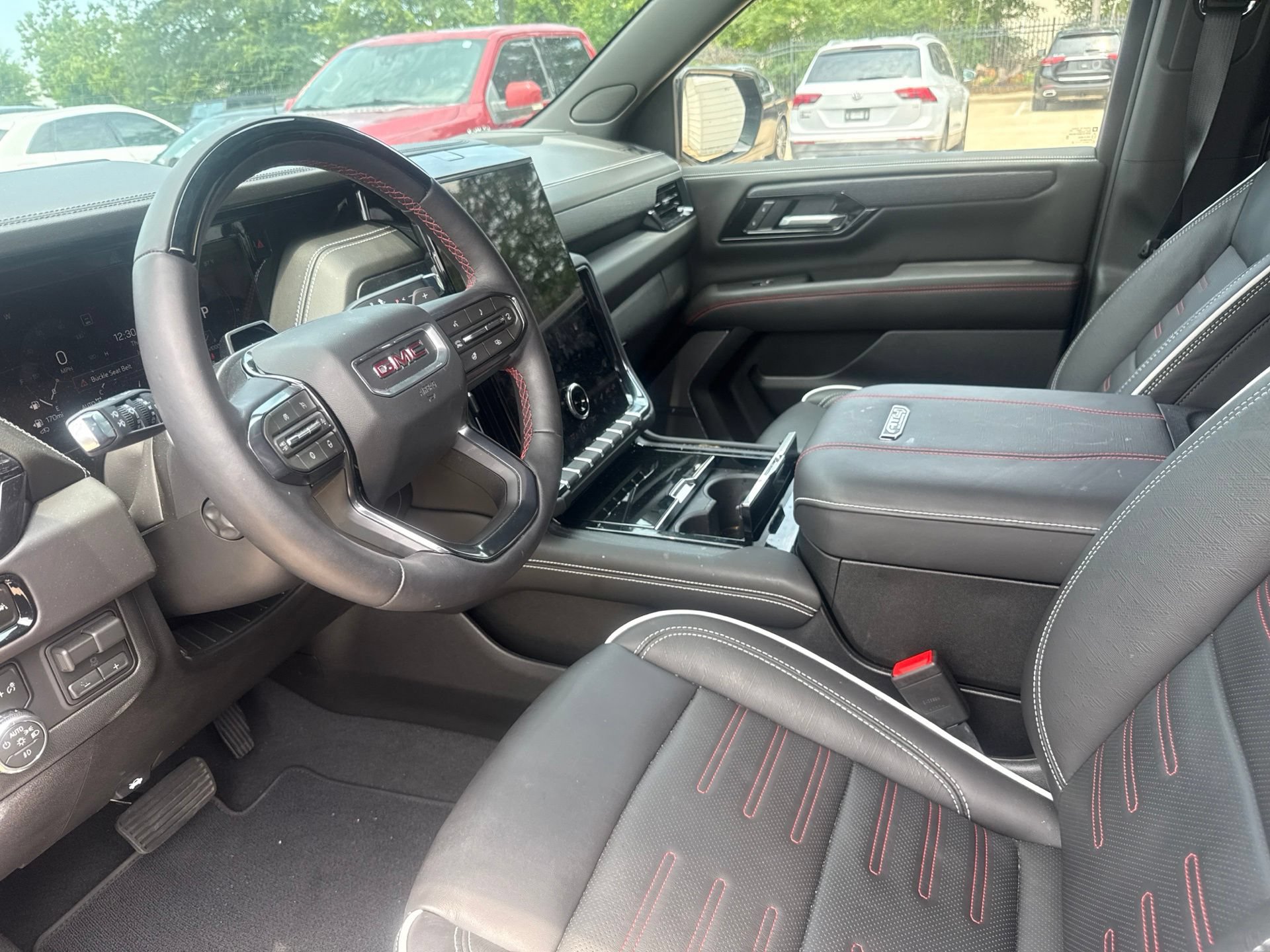 Used 2026 GMC Yukon AT4 Ultimate AWD/4WD image 9