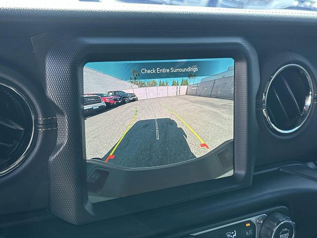 Used 2022 Jeep Gladiator Overland image 14