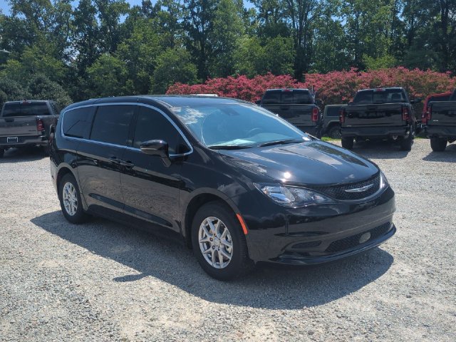 New 2027 Chrysler Pacifica LX FWD image 7