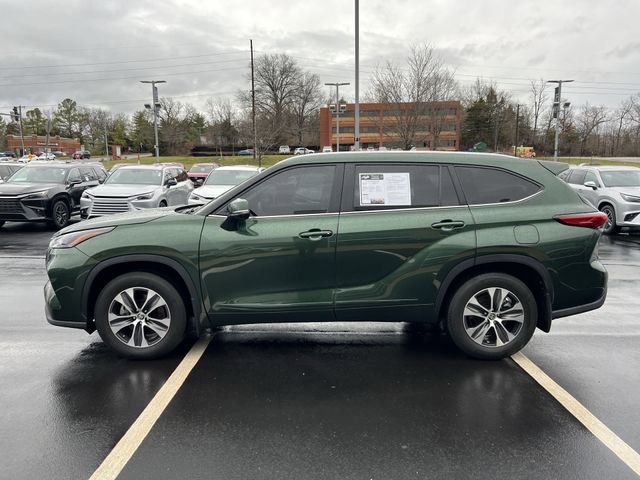 Used 2023 Toyota Highlander XLE image 6