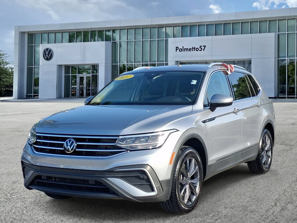 Used 2022 Volkswagen Tiguan SE FWD image 3