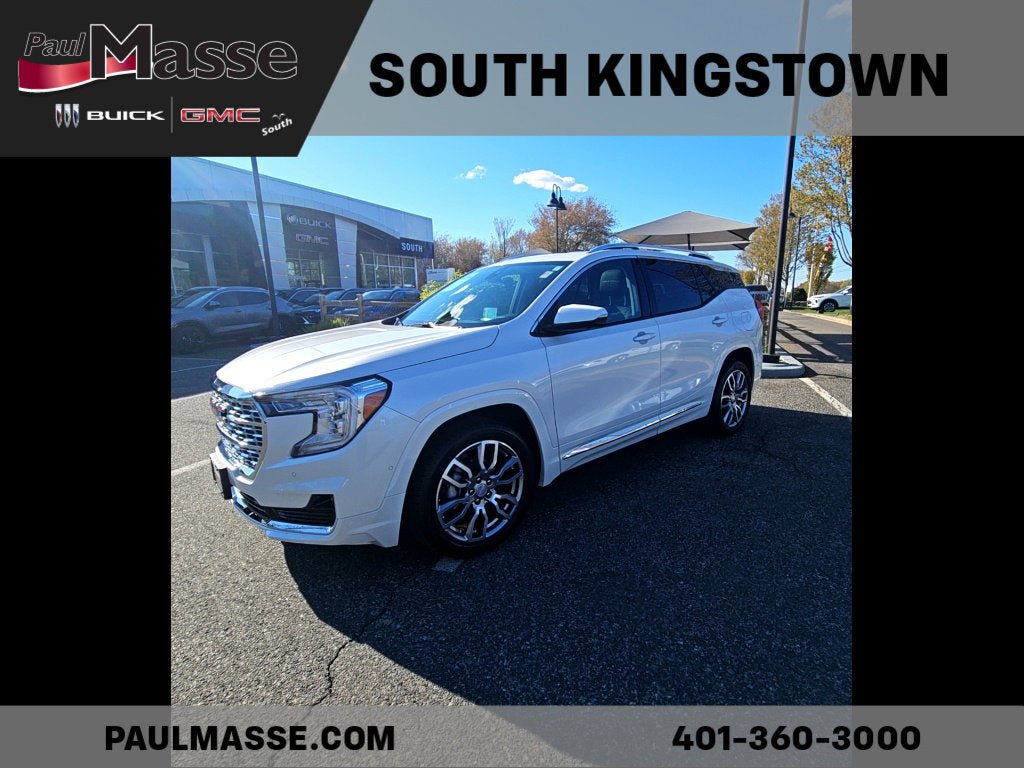 Used 2023 GMC Terrain Denali w/ Denali Premium Package AWD/4WD image 2