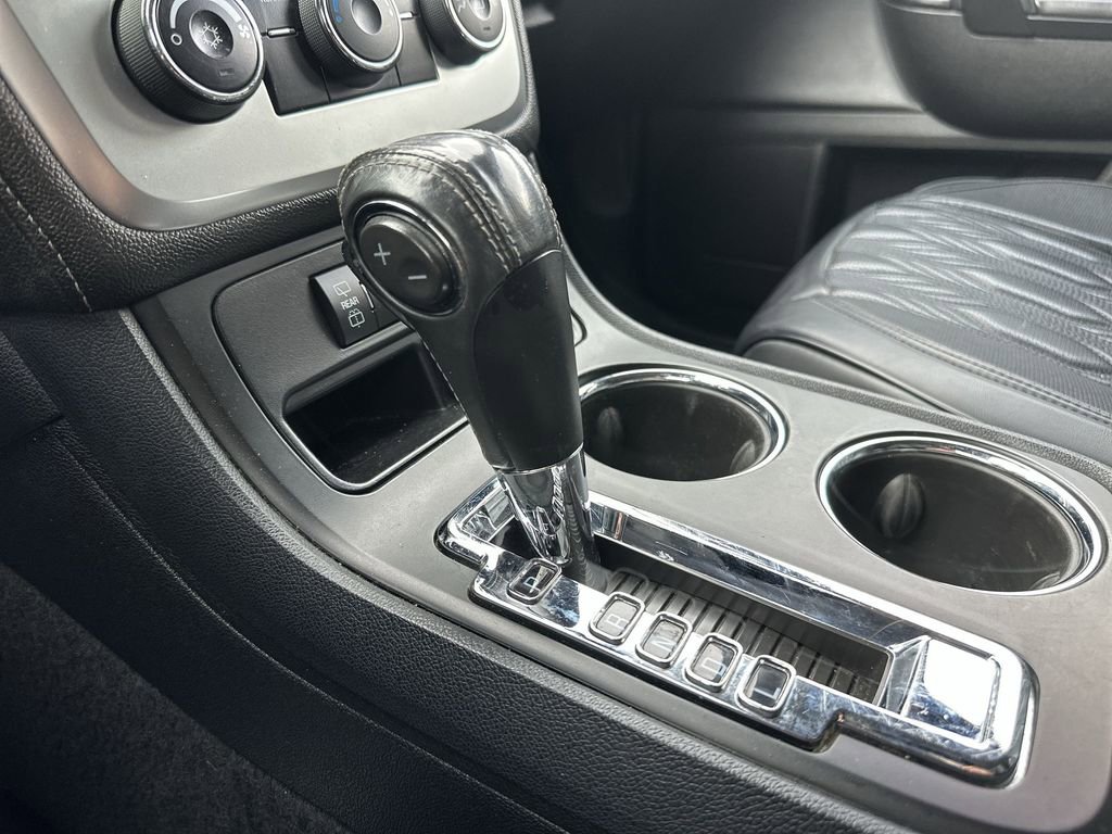 Used 2015 GMC Acadia SLE image 19