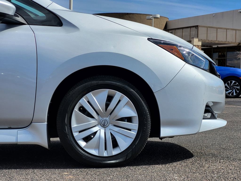 Used 2024 Nissan Leaf S image 29