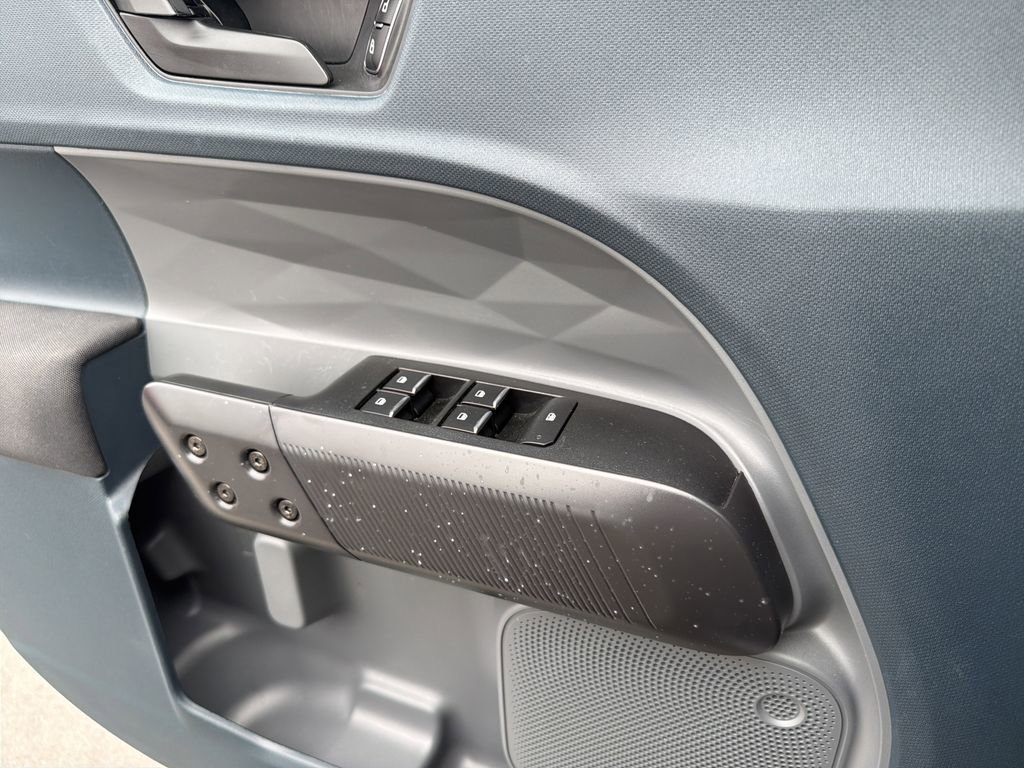 Certified 2025 Ford Maverick XL image 20