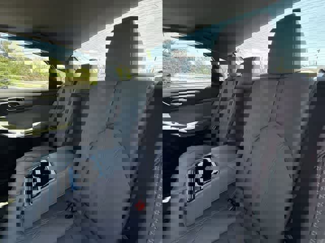 Used 2019 Toyota Avalon XLE w/ Moonroof Package FWD image 16