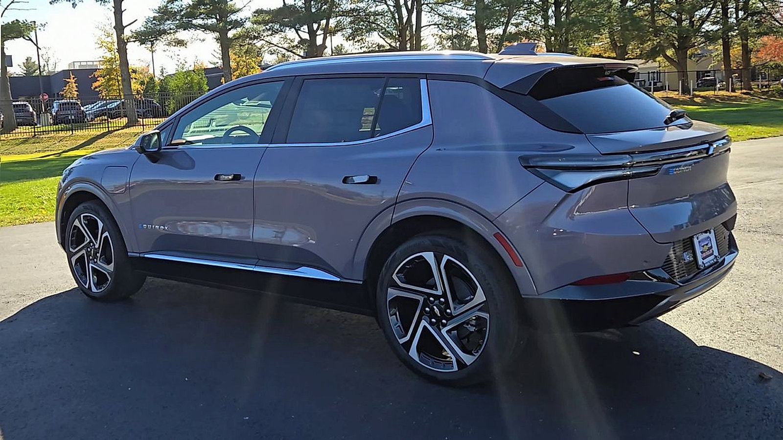 New 2026 Chevrolet Equinox EV LT w/ Convenience Package II image 2